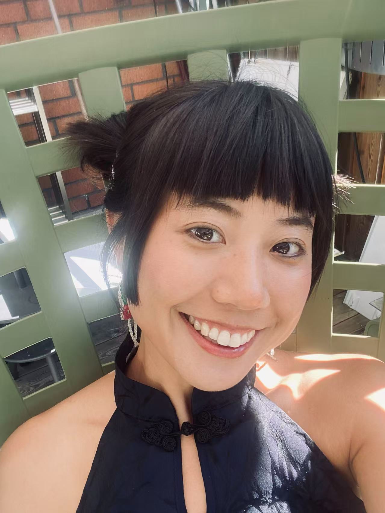 李玲女士